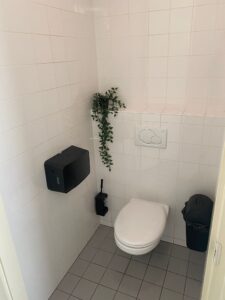 bedrijfsruimte-huur-leeuwarden-14-toilet