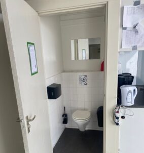 bedrijfsruimte-huur-leeuwarden-16-toilet
